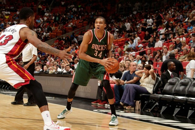 体育图片：预计萨内和科曼中一人明夏被清洗